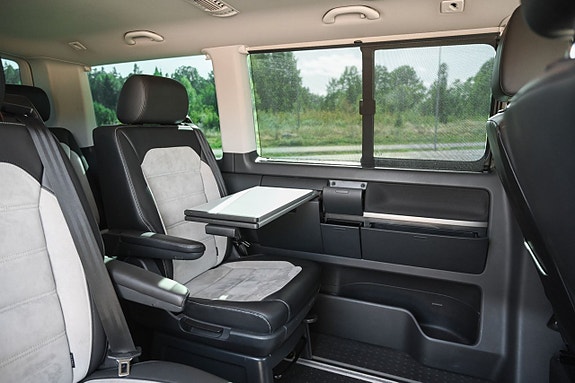 Volkswagen Multivan 16 of 27