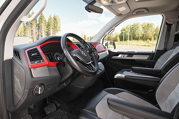 Volkswagen Multivan 20 of 27