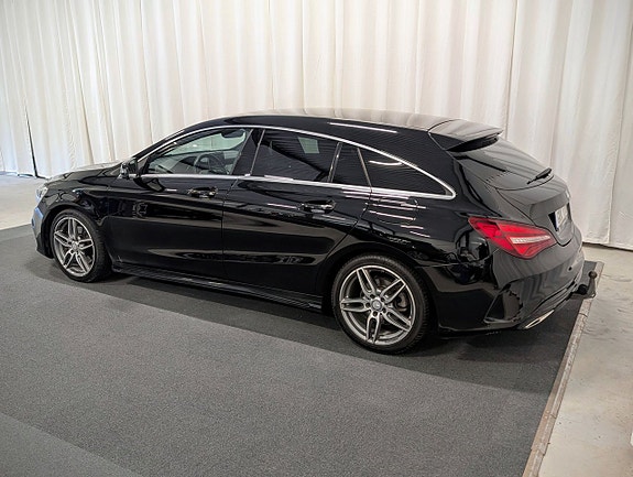 Mercedes-Benz CLA220 d 3 of 5