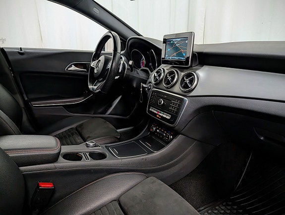 Mercedes-Benz CLA220 d 7 of 13