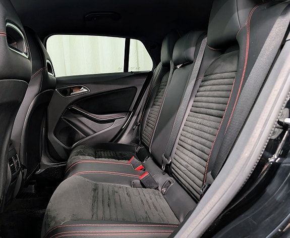 Mercedes-Benz CLA220 d 11 of 13