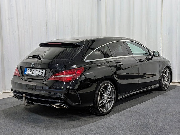 Mercedes-Benz CLA220 d 4 of 5
