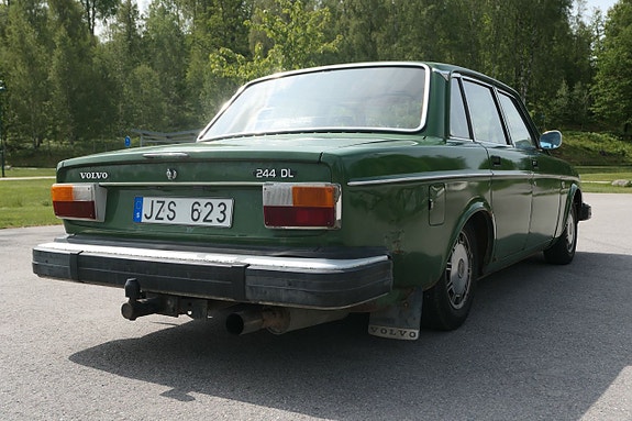 Volvo 244 6 of 17