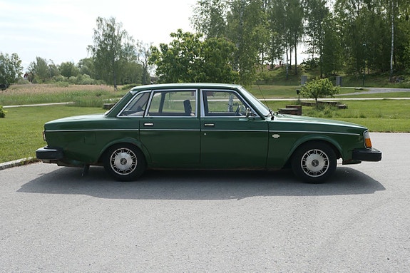 Volvo 244 4 of 5
