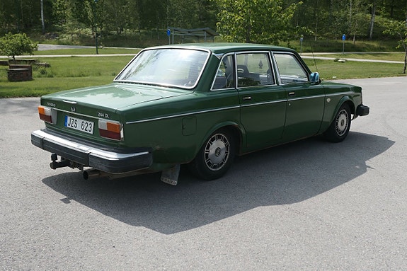 Volvo 244 5 of 5