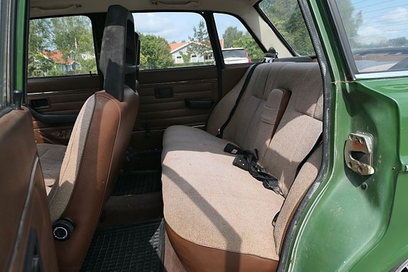 Volvo 244 10 of 17