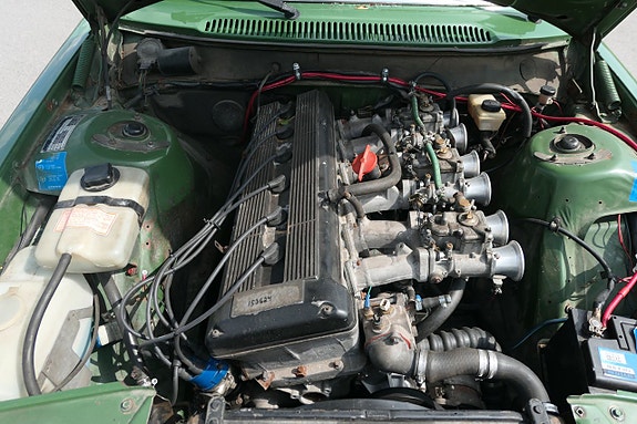 Volvo 244 16 of 17