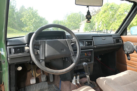 Volvo 244 11 of 17