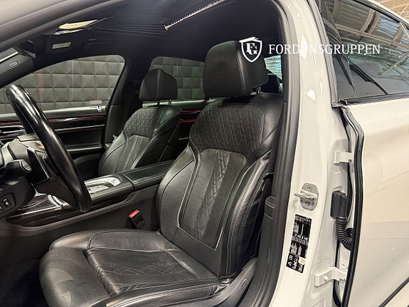 BMW 730 11 of 24