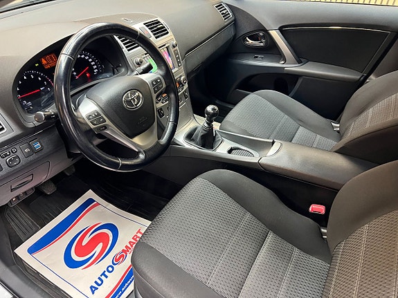 Toyota Avensis 6 of 16