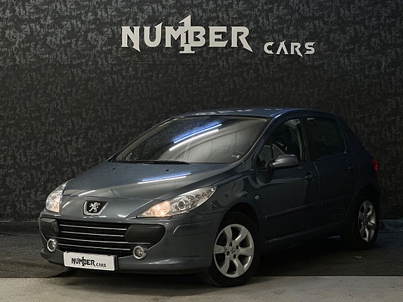 Peugeot 307 2 of 5