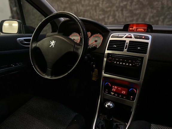 Peugeot 307 21 of 27