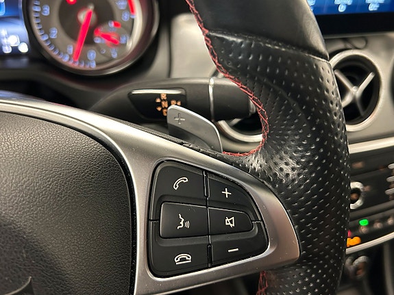 Mercedes-Benz CLA250 20 of 27