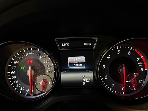 Mercedes-Benz CLA250 21 of 27
