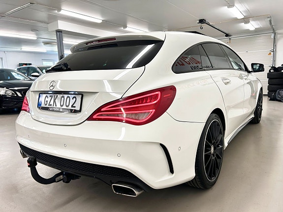 Mercedes-Benz CLA250 14 of 27