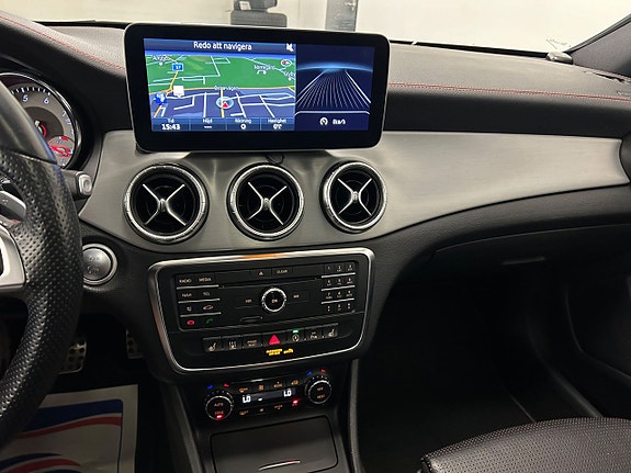 Mercedes-Benz CLA250 23 of 27