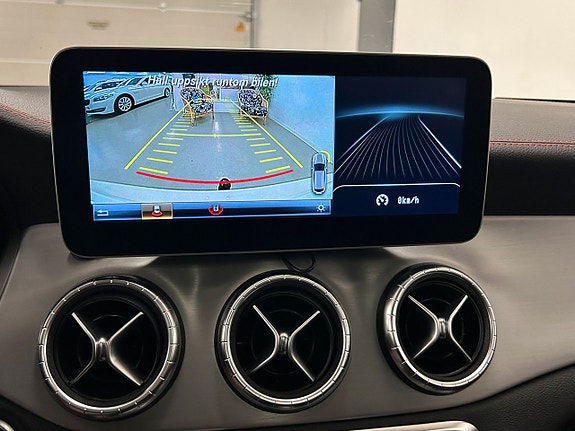 Mercedes-Benz CLA250 22 of 27