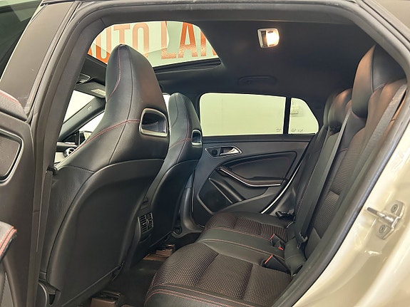Mercedes-Benz CLA250 11 of 27