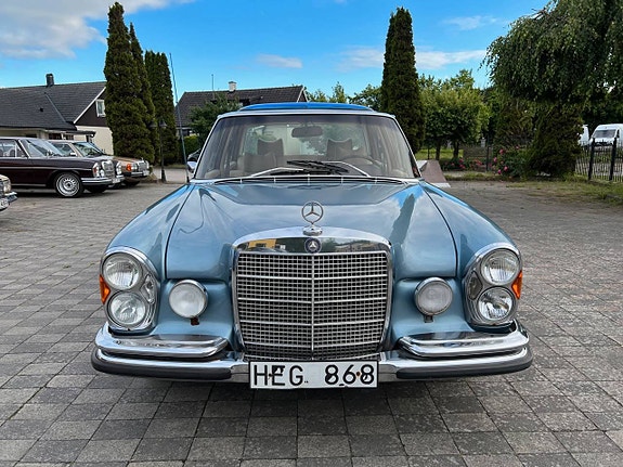 Mercedes-Benz 300 SEL 3 of 12