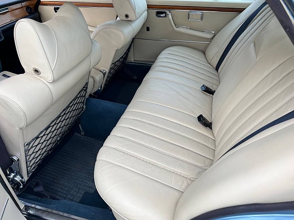 Mercedes-Benz 300 SEL 10 of 12