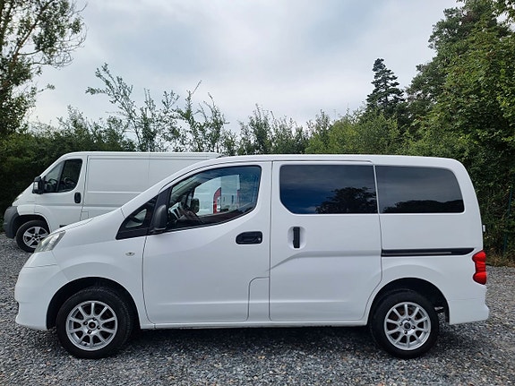 Nissan NV200 5 of 5