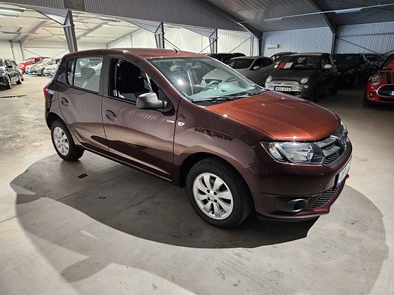Dacia Sandero 3 of 5