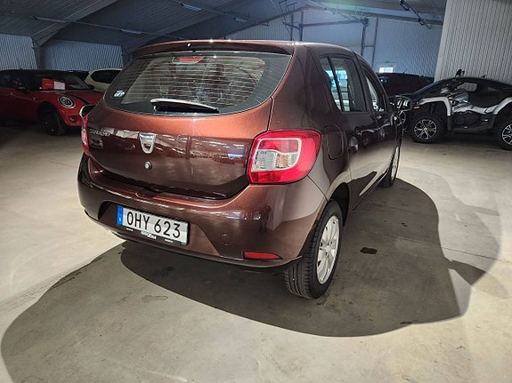 Dacia Sandero 4 of 5