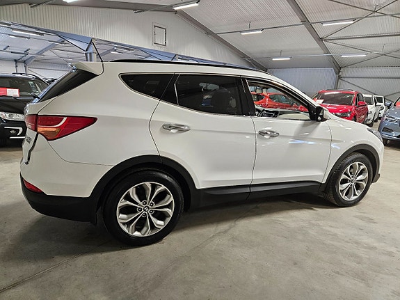 Hyundai Santa Fe 3 of 11