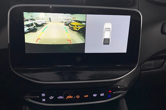 Maxus T90 EV 13 of 23