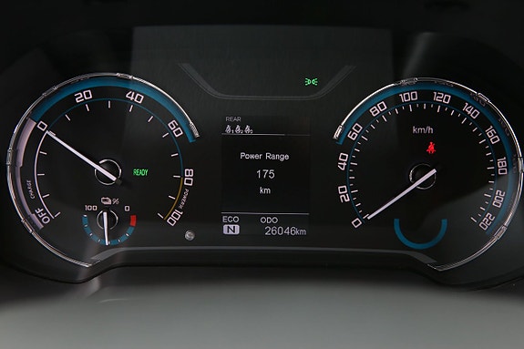 Maxus T90 EV 18 of 23