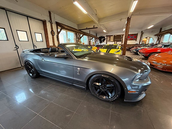 Ford Mustang 20 of 30