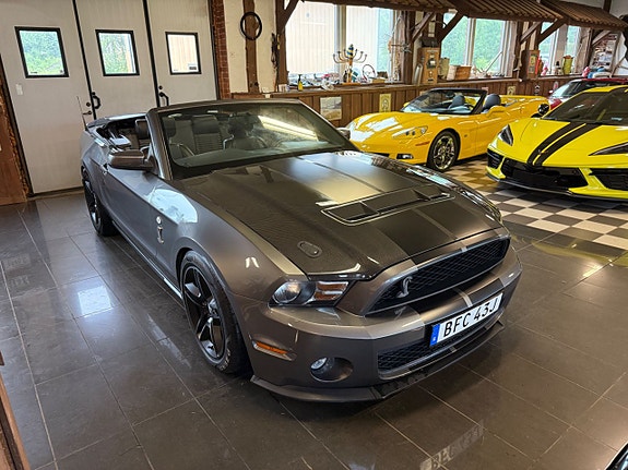 Ford Mustang 21 of 30