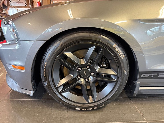 Ford Mustang 11 of 30