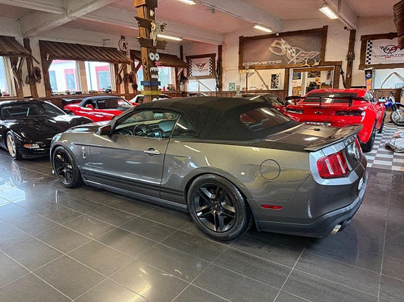 Ford Mustang 8 of 30