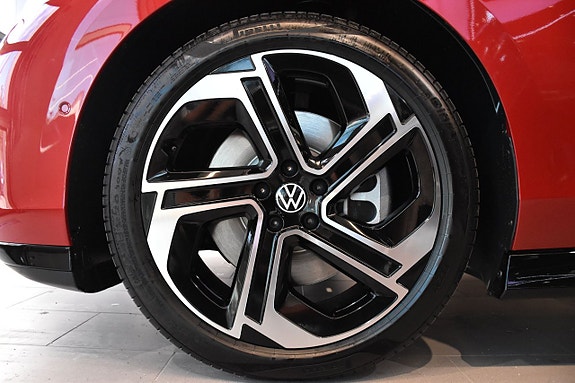 Volkswagen ID.7 8 of 30