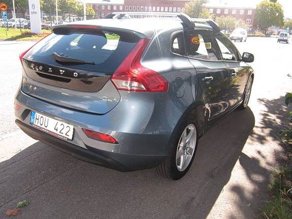 Volvo V40 7 of 16