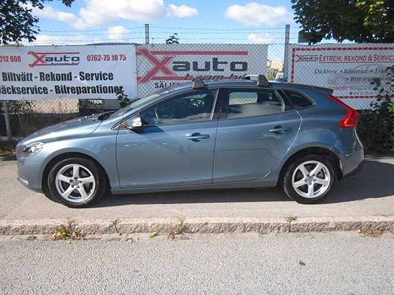 Volvo V40 8 of 16