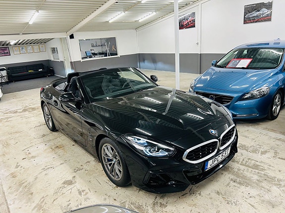BMW Z4 2 of 5