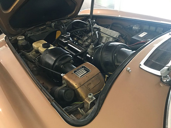 Volvo P1800 E 7 of 17