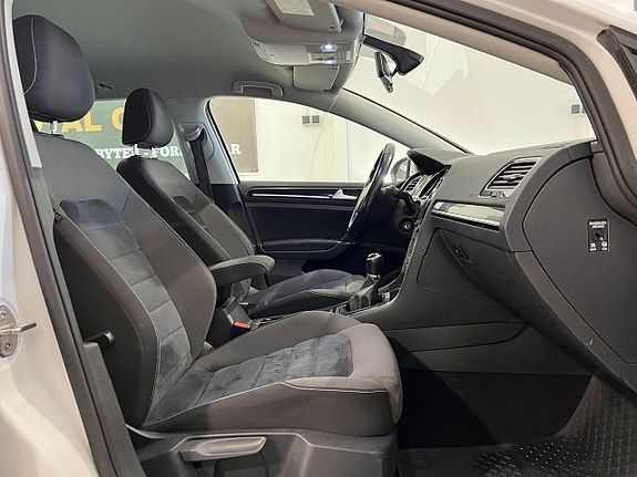 Volkswagen Golf VII 17 of 20