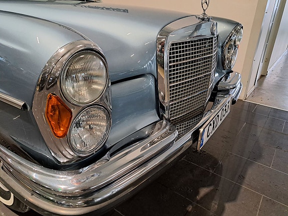 Mercedes-Benz W108/W109 9 of 22
