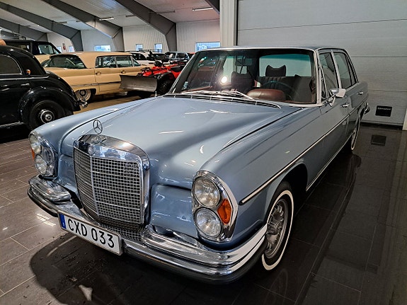 Mercedes-Benz W108/W109 4 of 5