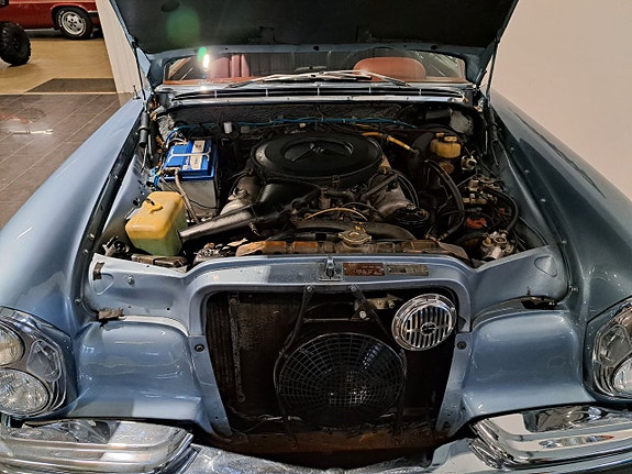Mercedes-Benz W108/W109 13 of 22