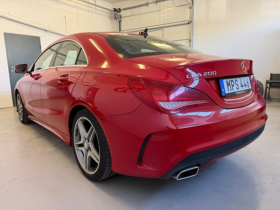 Mercedes-Benz CLA200 3 of 5