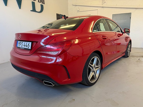 Mercedes-Benz CLA200 4 of 5