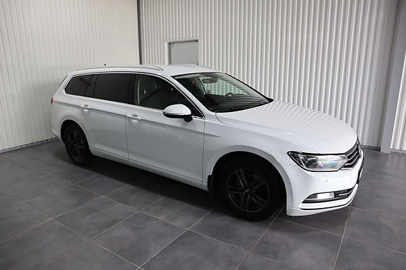 Volkswagen Passat 14 of 15