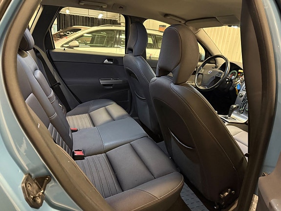 Volvo V50 18 of 24