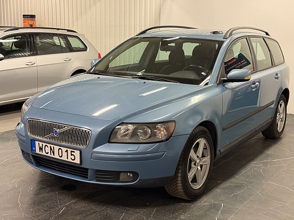 Volvo V50 3 of 24