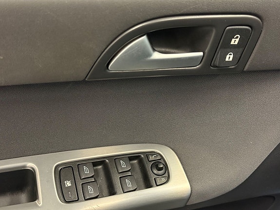 Volvo V50 7 of 24