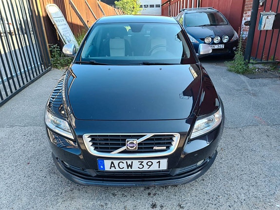 Volvo S40 3 of 5